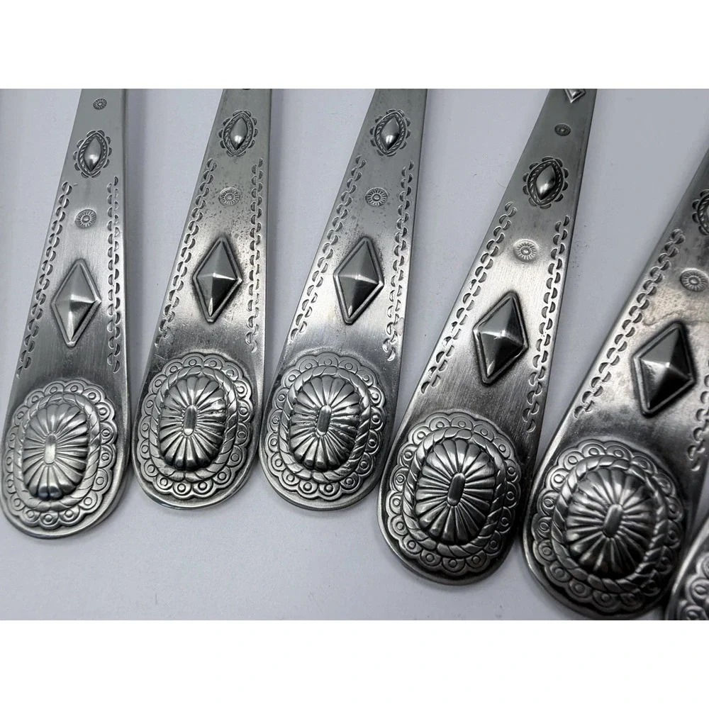 Wallace TAOS Stainless Southwest Motif 8 Oval Soup Spoons 18/0 Flatware